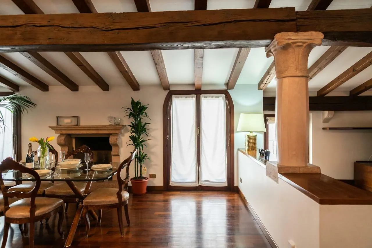 Domus Verona - Magnifiche Residenze San Fermo Apartment